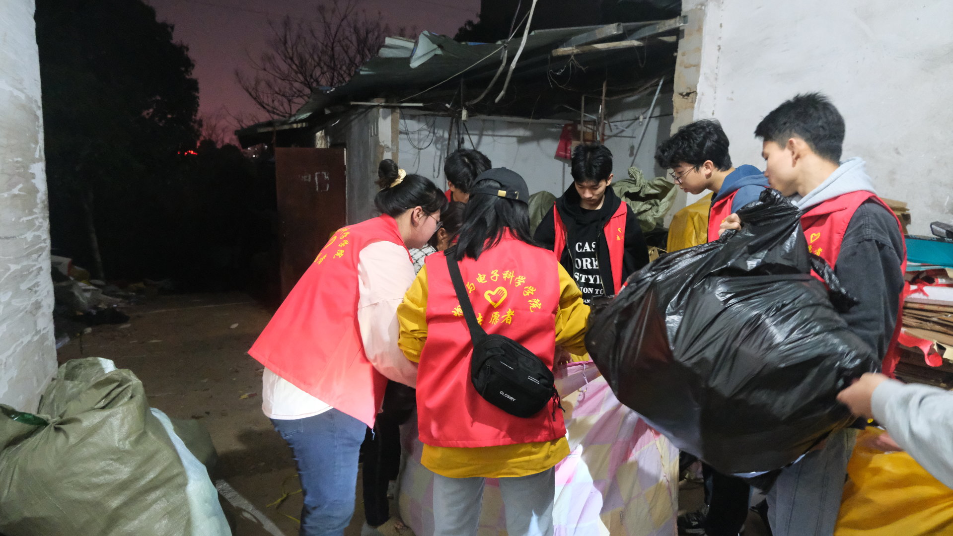 b19783f4ba9f4abda718ccfb84f25538.jpg b19783f4ba9f4abda718ccfb84f25538.jpg