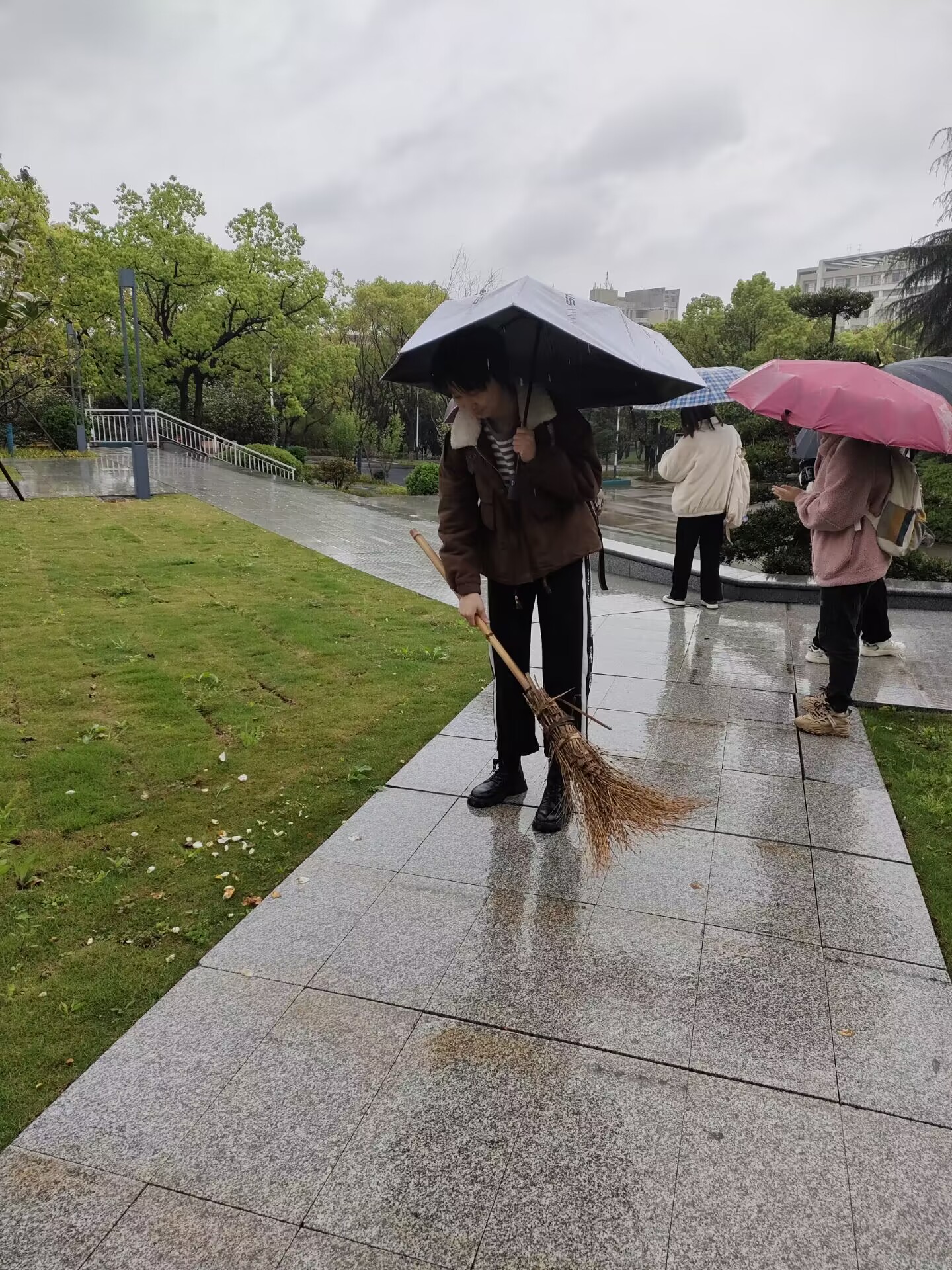 18d6dd801909498e8b3e1b2f93aa48dc.jpg 18d6dd801909498e8b3e1b2f93aa48dc.jpg