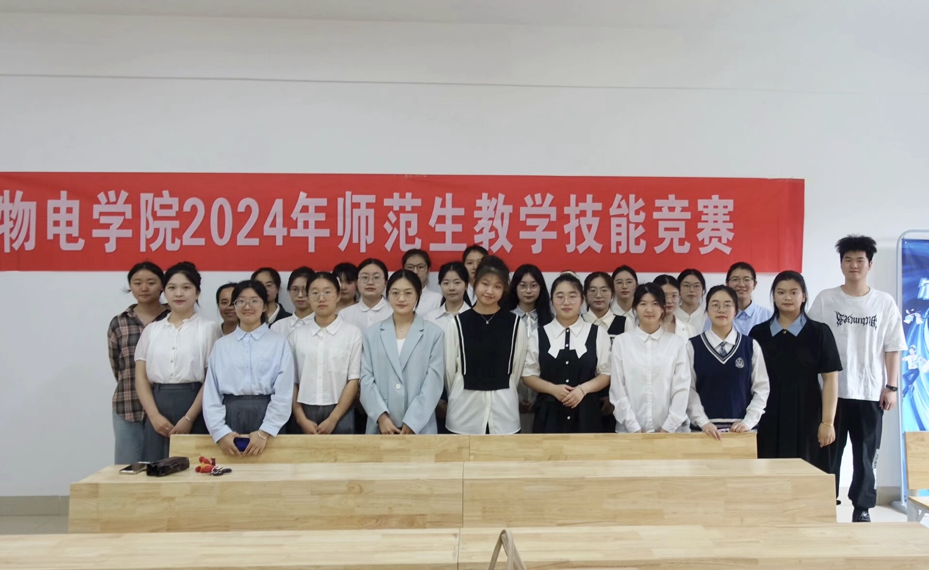 8f17cb7ed7bb41cbb20190e2f12ff77f.jpg 8f17cb7ed7bb41cbb20190e2f12ff77f.jpg